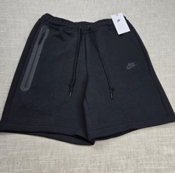 Nike Tech (SHORTS)