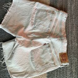 Levi Mom Short 