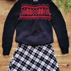 SIZE 8-14 GIRLS 2-PIECE OUTFIT BLACK THICK WEIGHT SNOWFLAKE SWEATER W/PLAID SKIRT
