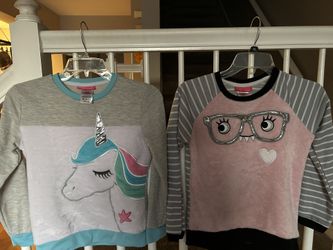 Saint Eve Sweatshirts