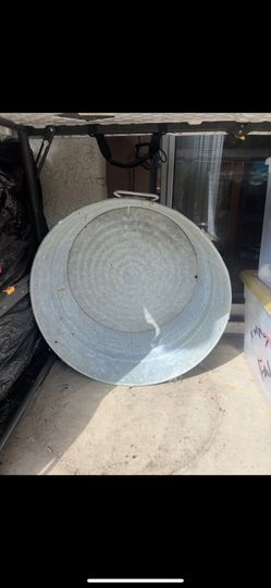 tins For Use On The Farm Or For Drinks. Etc 