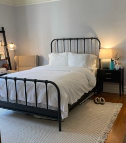 Black Metal Bedframe Queen