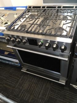 FRIGIDAIRE PROFESSIONAL SLIDE IN GAS RANGE STAINLESS STEEL 5 burners