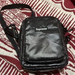 Supreme - Shoulder Bag - (FW17) - Black - Used 