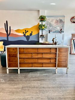 MCM Dresser / Two Tone Buffet / Mid Century Sideboard / Tv Stand