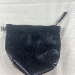 Universal Thread Hand Bag Black