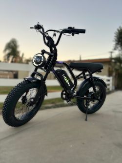 E-Bike 32MPH, Fat Tires, 60miles Range, Brand New