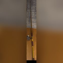 Vintage Fenwick Model SP782 6' 7" 2 Piece Fiberglass Spinning Cast Fishing Rod.