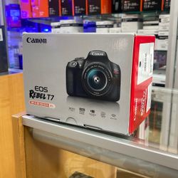 Canon T7 With 18-55mm Lens 