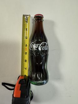 VINTAGE COCA COLA CLASSIC BOTTLE. SEE PIC OF LID. 