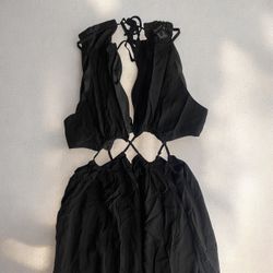 Gorgeous forever21 summer dress has two bottom side slits size Medium 