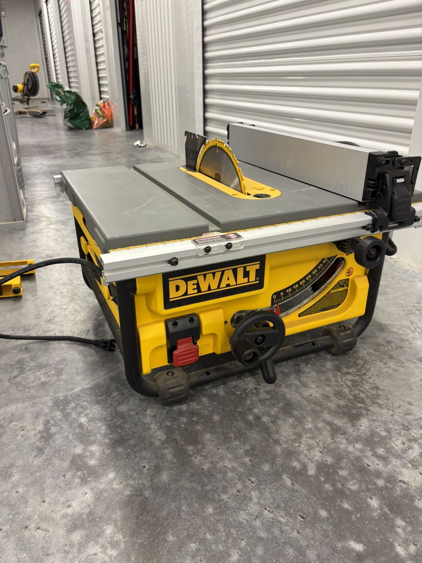 Dewalt 7480 - Portable Benchtop Table saw