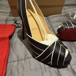 Christian Louboutin Undessin Alta Heels