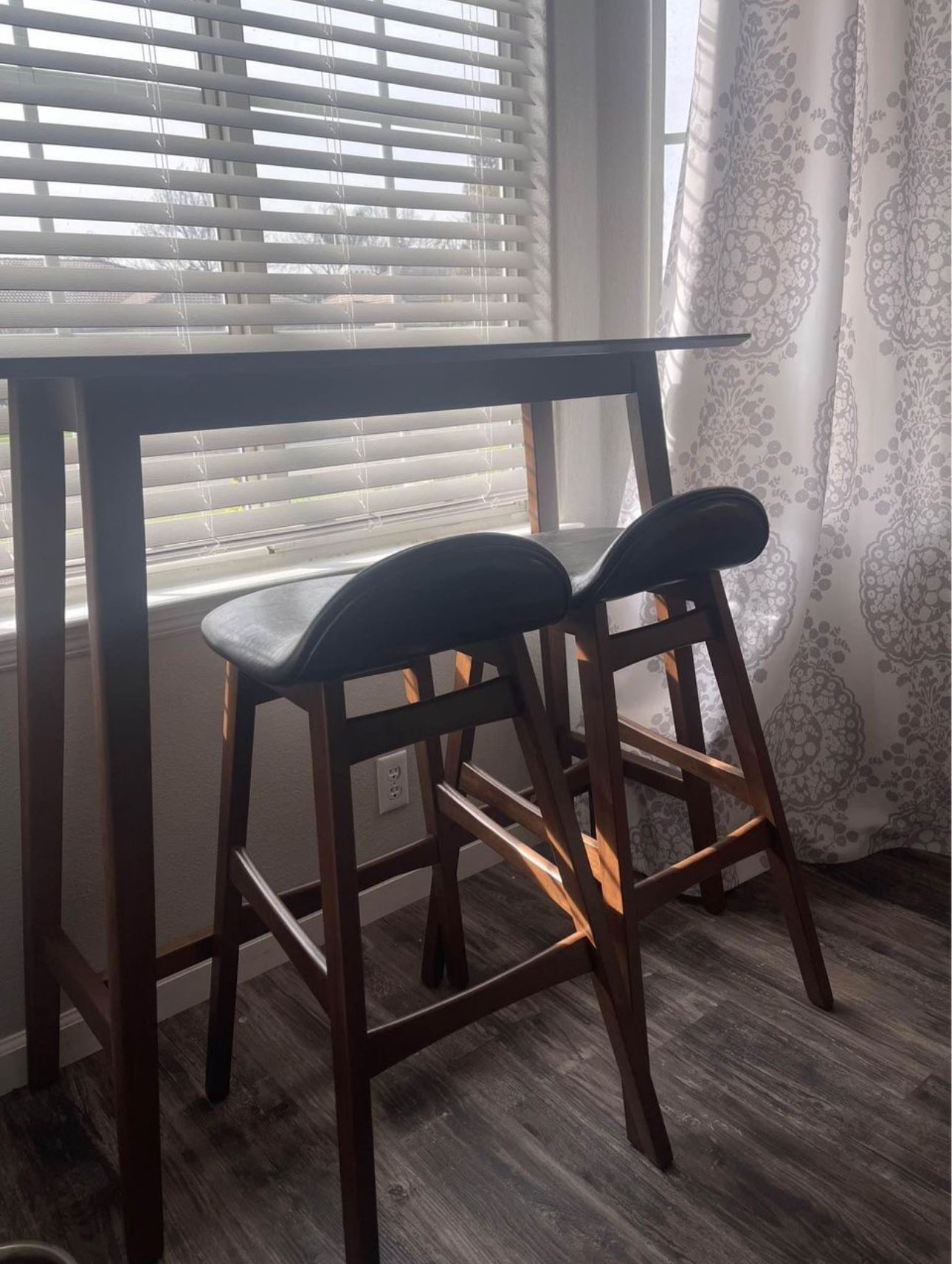 Pub Table And Chairs