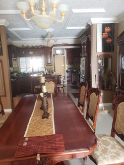 Dining Table Table With Eight Chairs Excellent Condition Leather Chair