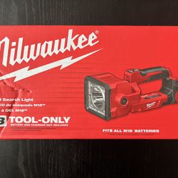 Milwaukee M18 LED Search Light 1250 Lumens 