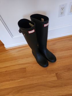 Women's Hunter Tall Water Proof Rain Boots size 8 Like New