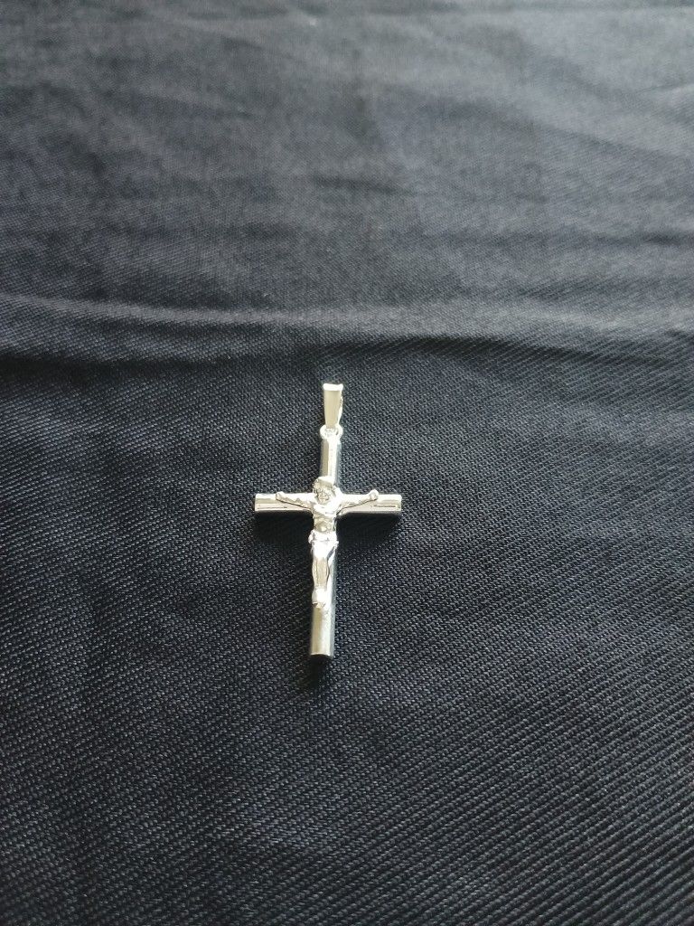 Sterling Silver Crucifix Pendant