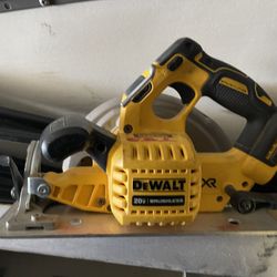 Dewalt 7 1/4” Saw