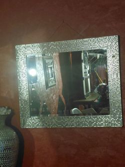 Wall mirror