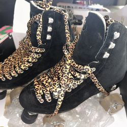 Moxi Skates  Size 7