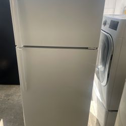 🚨🚨GE REFRIGERATOR 🚨🚨