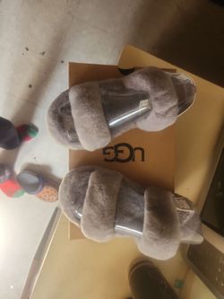UGG Fluffy Sandals