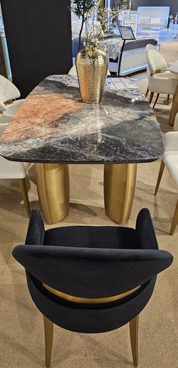 Hot Deal!!! 7 pc Contemporary White or Black/ Matte Gold Dining Table Set!