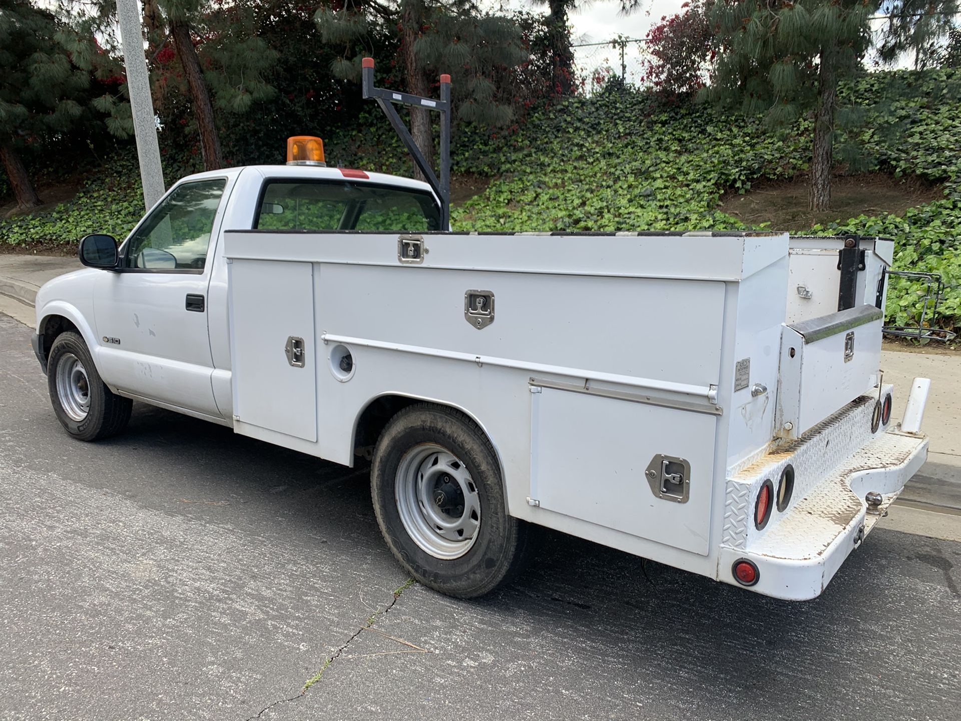 1997 Chevrolet S10 utility truck for Sale in Hacienda Heights, CA OfferUp