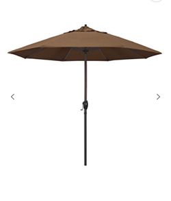 Outdoor Patio Umbrella with Crank
