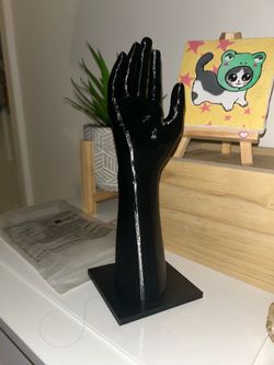Jewelry holder hand shaped