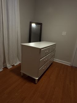 White Medium Dresser