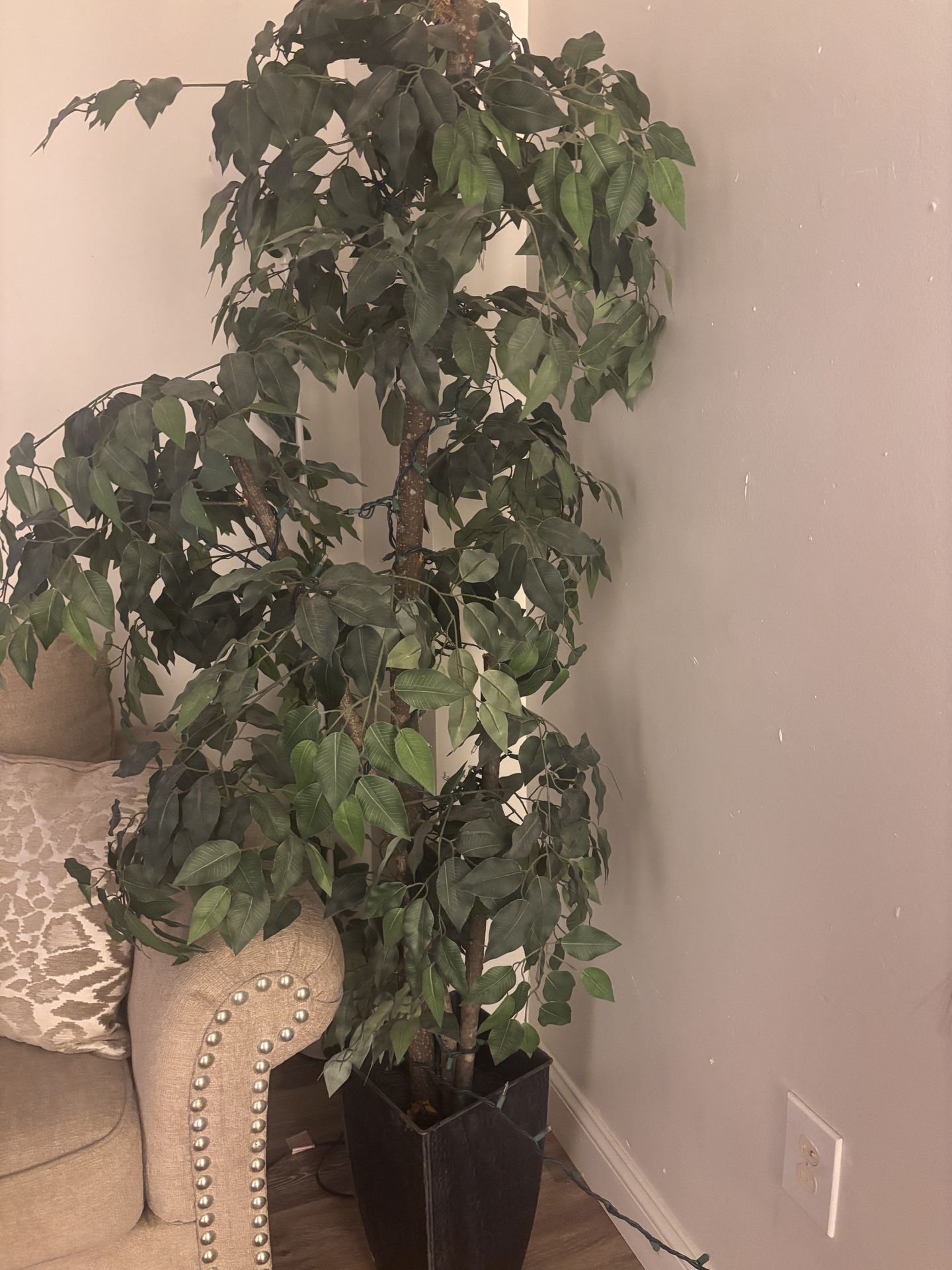 6 Ft Faux Tree
