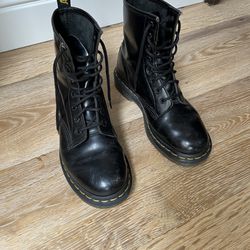 Dr Martens Black Boots Size 7