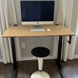APPLE iMAC 🖥️  - COMBO DEAL!!!! with Desk & Adjustable Swivel Stool!