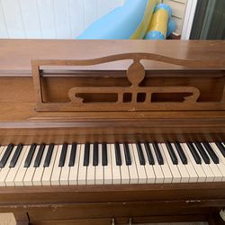 1979 Melodigrand Piano 