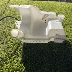 2012 Ford Focus Windshield Washer Fluid reservoir 