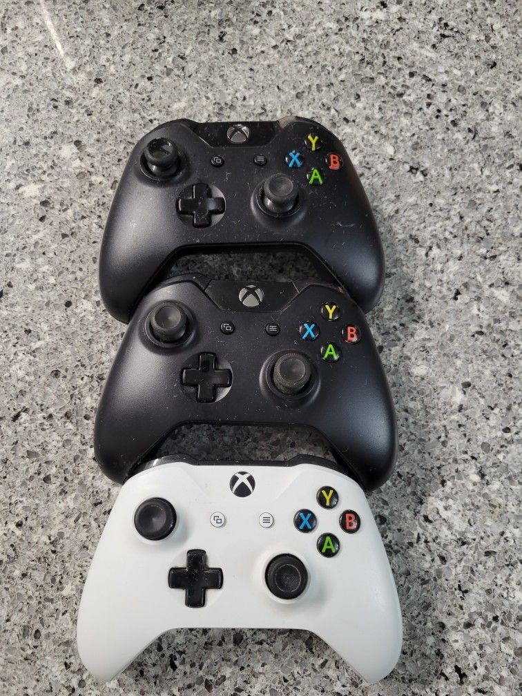 Xbox One Wireless Controller 1709 Black On White Tested