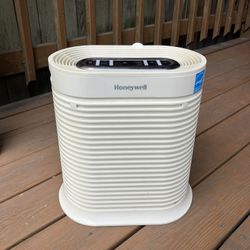 Honeywell HPA True HEPA Air Purifier - Excellent Working Condition