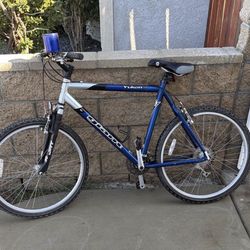 26” Aluminum Mountain Bike 18 Speed