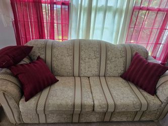 Beautiful 2 couches large and small