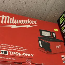 Milwaukee new light pack out M18