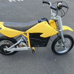 Razor MX650 Dirt Rocket E Bike 