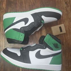 Jordan 1 Mids "Pine Green" 