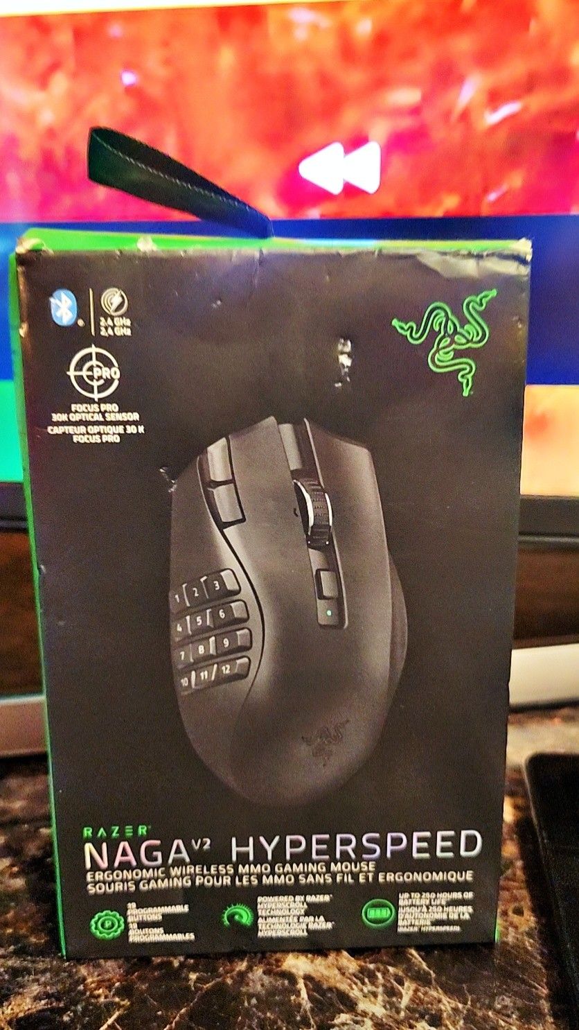 Naga V2 Hyperspeed Wireless Gaming Mouse