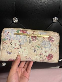 Micheal kors vintage wallet