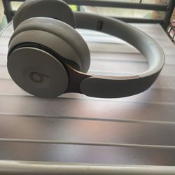 Beats Solo Pros