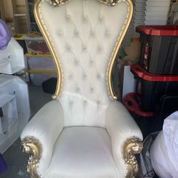 Throne Chair 