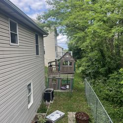 Free 2 Story Treehouse