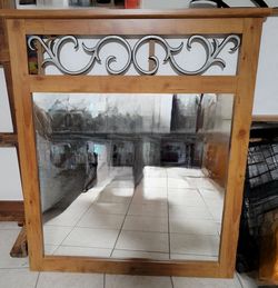 Dresser mirror
